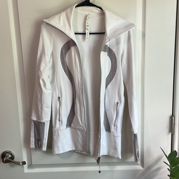 Lululemon P3 Zip Up Jacket - Picture 2 of 7